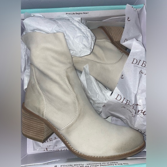 Diba True BNIB booties! - Picture 2 of 5